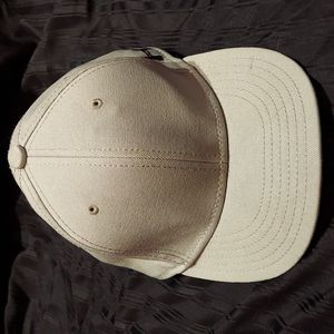 Under armour boys youth fitted hat
